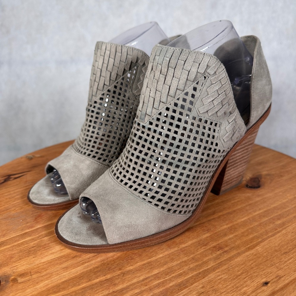 Vince Camuto Fritzey Booties Womens 7.5 Grey Good Suede Perforated Peep Toe Heel